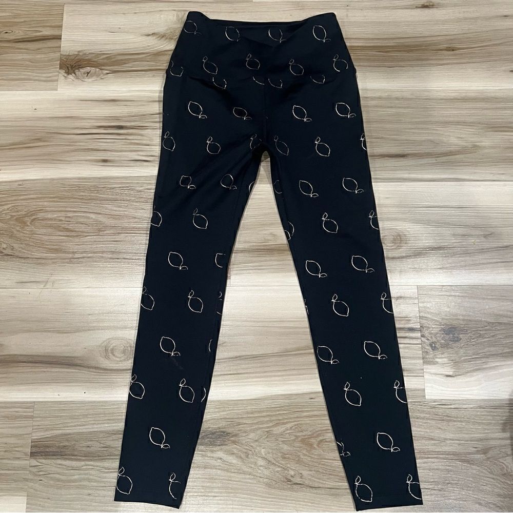 Beyond Yoga Black and Gold Lemon Leggings Women’s XS